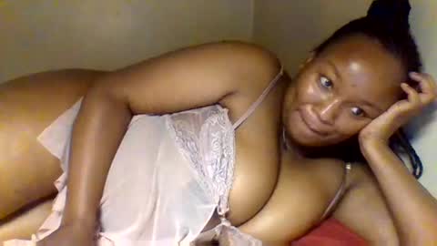 Snapshot of prettie_diva0 chatting on April 9, 9:42 pm Prettie diva online show from April 9, 9:42 pm