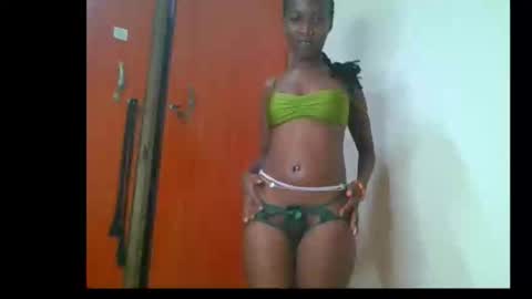 Snapshot of pretty__lisa chatting on February 3, 2:53 am pretty__lisa online show from February 3, 2:53 am