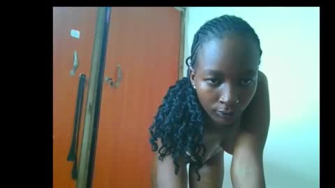 Snapshot of pretty__lisa chatting on February 8, 7:45 am pretty__lisa online show from February 8, 7:45 am