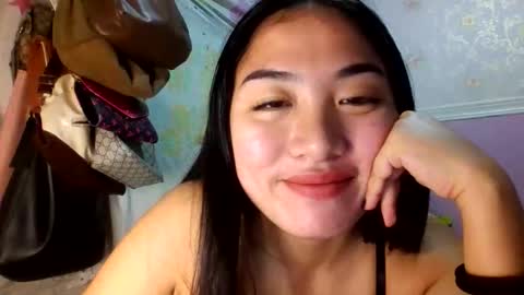 pretty_am online show from January 31, 7:11 pm