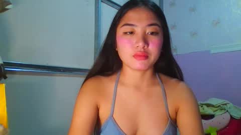 pretty_am online show from May 6, 4:56 pm