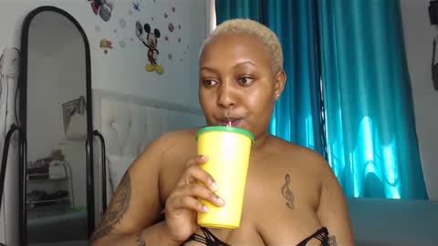 Annah online show from February 8, 11:12 am