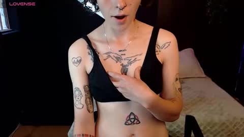 pretty_cristal22 online show from February 16, 10:06 pm