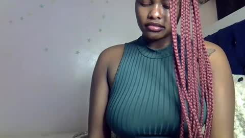 Snapshot of pretty_daina3 chatting on June 26, 9:52 pm pretty_daina3 online show from June 26, 9:52 pm