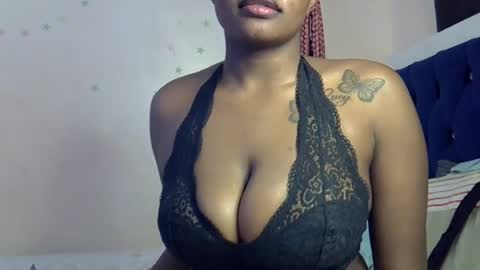 Snapshot of pretty_daina3 chatting on July 13, 11:35 am pretty_daina3 online show from July 13, 11:35 am