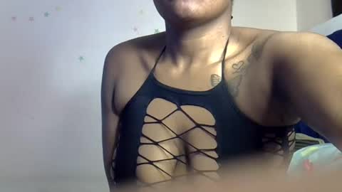 Snapshot of pretty_daina3 chatting on July 16, 12:55 pm pretty_daina3 online show from July 16, 12:55 pm