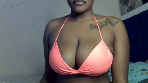 Snapshot of pretty_daina3 chatting on July 23, 6:33 am pretty_daina3 online show from July 23, 6:33 am