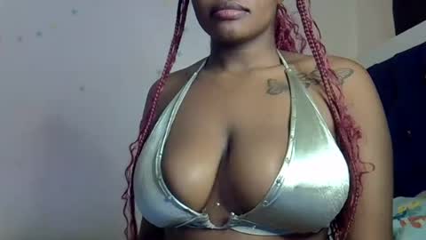 Snapshot of pretty_daina3 chatting on July 23, 6:39 pm pretty_daina3 online show from July 23, 6:39 pm