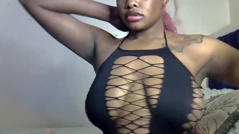 Snapshot of pretty_daina3 chatting on July 26, 3:19 pm pretty_daina3 online show from July 26, 3:19 pm