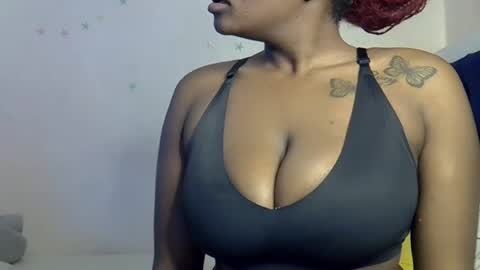 Snapshot of pretty_daina3 chatting on July 30, 8:24 am pretty_daina3 online show from July 30, 8:24 am