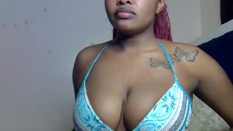 Snapshot of pretty_daina3 chatting on August 2, 7:23 pm pretty_daina3 online show from August 2, 7:23 pm