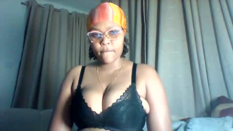 Snapshot of pretty_dee1 chatting on July 27, 3:13 am pretty_dee1 online show from July 27, 3:13 am