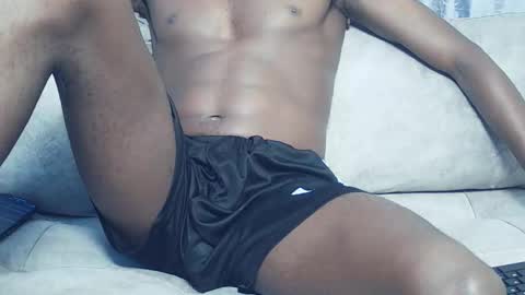 Snapshot of pretty_dollx01 chatting on June 1, 11:50 pm Pretty dollx01 online show from June 1, 11:50 pm