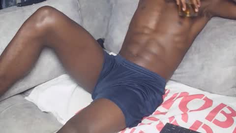 Snapshot of pretty_dollx01 chatting on June 9, 10:21 pm Pretty dollx01 online show from June 9, 10:21 pm
