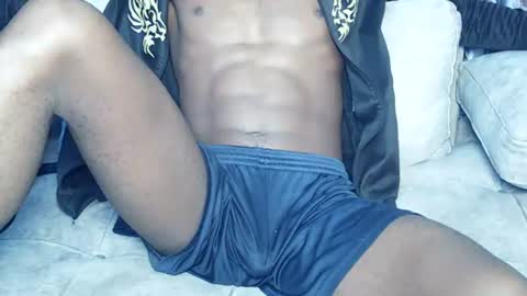 Snapshot of pretty_dollx01 chatting on August 2, 12:03 pm Pretty dollx01 online show from August 2, 12:03 pm