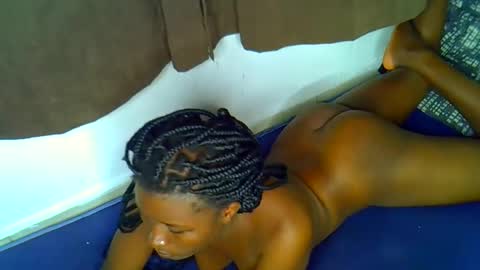 Snapshot of pretty_ebony_dolls chatting on November 3, 6:20 pm riri online show from November 3, 6:20 pm