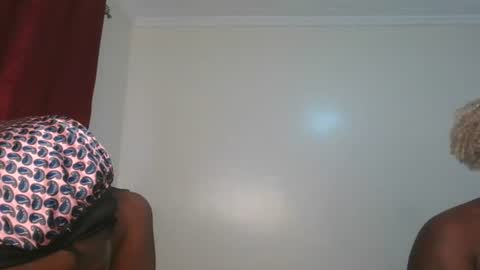 pretty_empress online show from July 19, 10:52 am