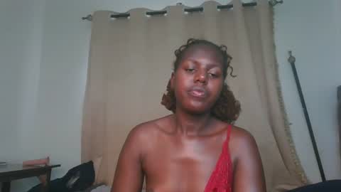 pretty_empress online show from July 30, 8:57 am
