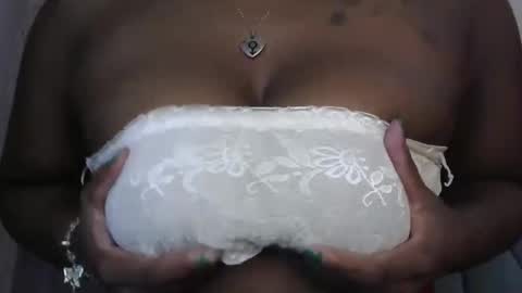 pretty_fel online show from November 22, 6:51 pm