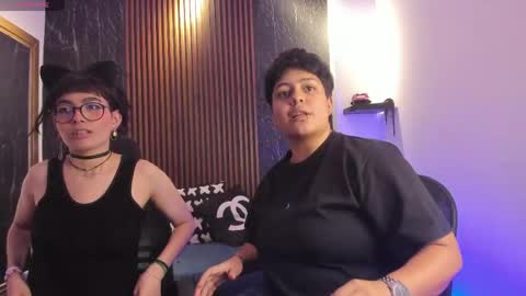 pretty_honey22 online show from May 21, 8:16 pm