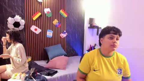 pretty_honey22 online show from June 16, 1:30 am