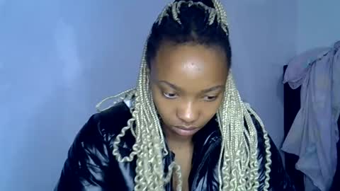 pretty jazminee online show from June 16, 12:46 am