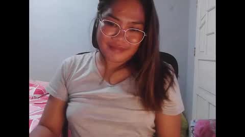 pretty_jewel05 online show from May 20, 5:08 pm