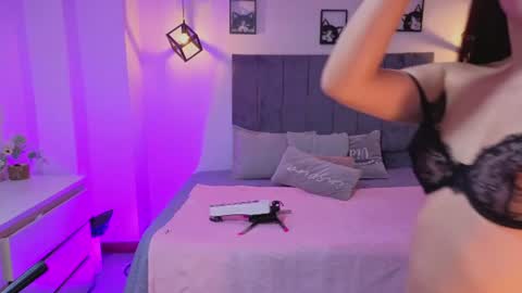 pretty online show from June 10, 4:23 am