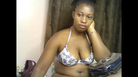 pretty_kylah online show from May 8, 12:32 pm