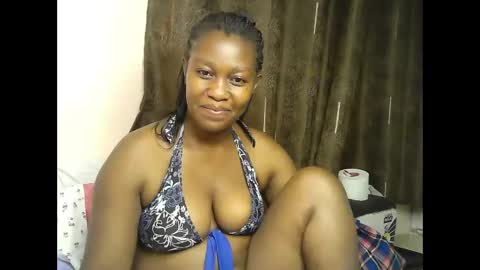pretty_kylah online show from May 15, 12:50 am