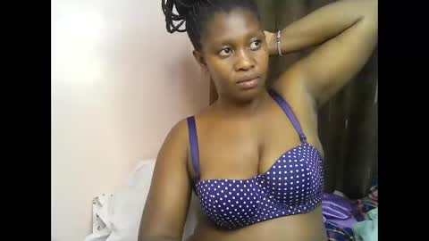 pretty_kylah online show from May 17, 3:19 pm