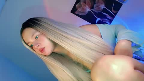 Flor online show from October 20, 9:26 pm