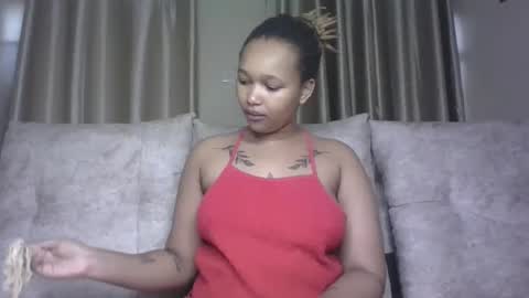 Snapshot of pretty_little_baibe chatting on November 11, 9:53 am Tracy online show from November 11, 9:53 am
