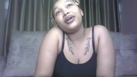 Snapshot of pretty_little_baibe chatting on November 21, 10:03 am Tracy online show from November 21, 10:03 am