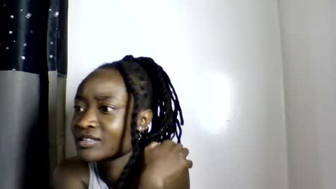 Snapshot of pretty_luv1 chatting on July 1, 10:28 am pretty luv1 online show from July 1, 10:28 am