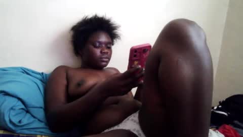 pretty_melan online show from June 23, 8:12 am