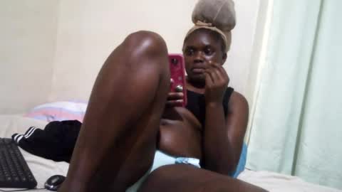 pretty_melan online show from July 28, 8:52 pm