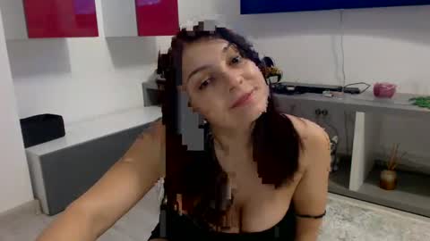 Snapshot of pretty_natalie chatting on February 23, 10:53 pm PrettyNatalie online show from February 23, 10:53 pm