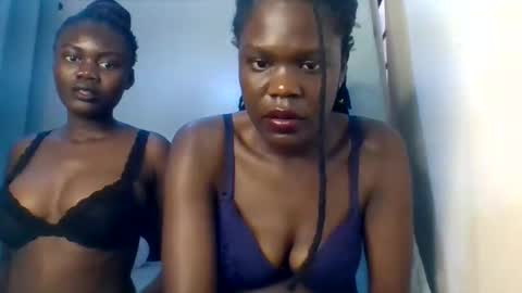 Snapshot of pretty_naya chatting on October 1, 3:34 am naya online show from October 1, 3:34 am