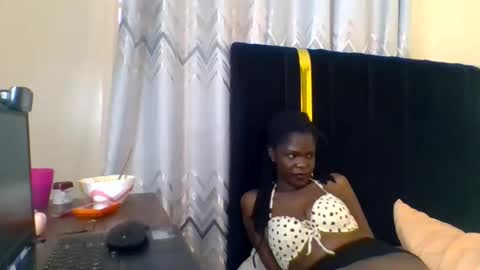 Snapshot of pretty_naya chatting on October 8, 4:21 am naya online show from October 8, 4:21 am