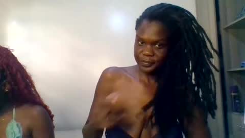 Snapshot of pretty_naya chatting on November 5, 6:02 am naya online show from November 5, 6:02 am