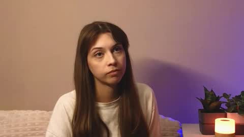 Snapshot of pretty_passenger chatting on October 23, 5:44 pm Emily online show from October 23, 5:44 pm