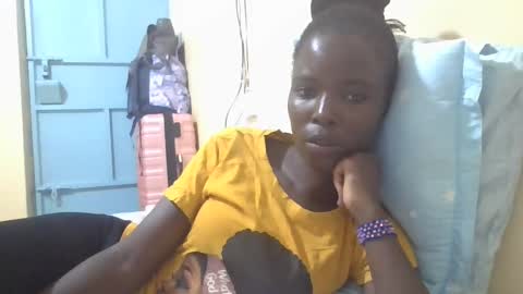 pretty_petite_ebony online show from February 15, 8:33 pm