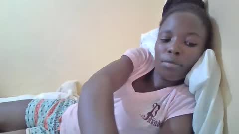 pretty_petite_ebony online show from March 1, 7:51 am
