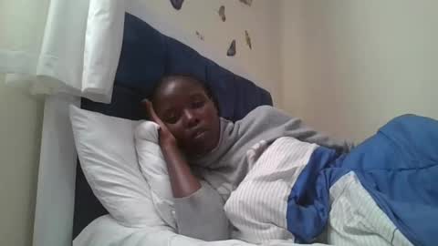 pretty_petite_ebony online show from September 21, 2:29 pm