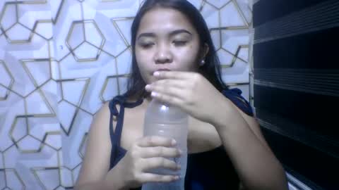Snapshot of pretty_pharsa chatting on June 17, 7:04 pm pretty_pharsa online show from June 17, 7:04 pm