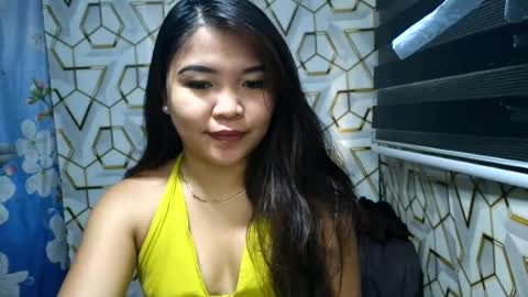 pretty_pharsa online show from July 27, 8:43 am