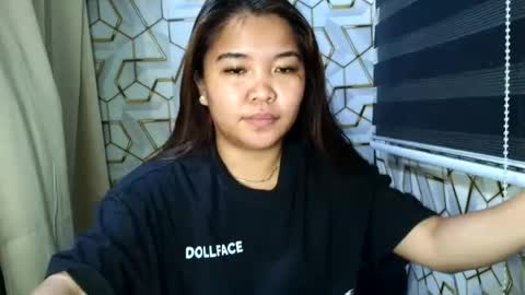 pretty_pharsa online show from August 3, 11:15 am
