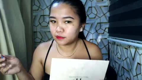 pretty_pharsa online show from August 4, 7:33 am