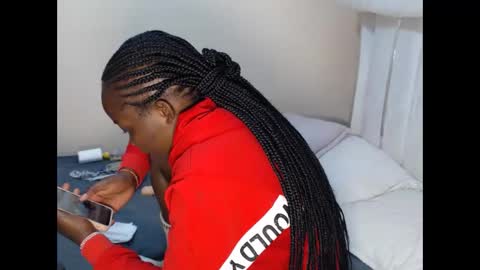 Snapshot of pretty_pussy2 chatting on October 6, 6:38 pm Essy online show from October 6, 6:38 pm